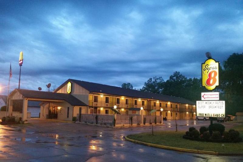 Super 8 By Wyndham Clarksville Ar Buitenkant foto