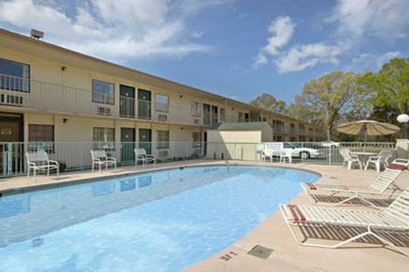 Super 8 By Wyndham Clarksville Ar Buitenkant foto
